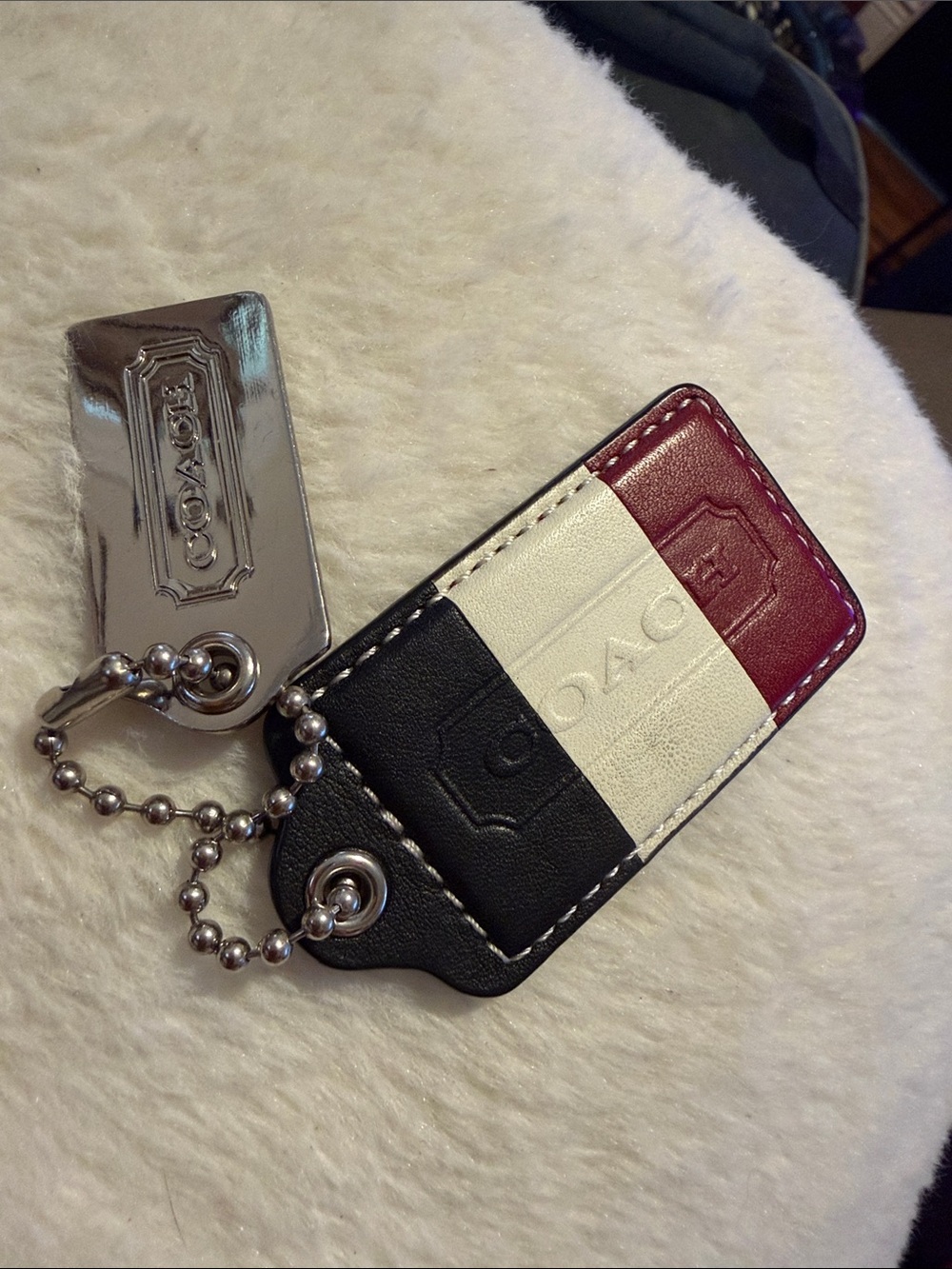 Coach Tricolor Leather Key & Card Holder - Black White Red - Picture 3 of 4